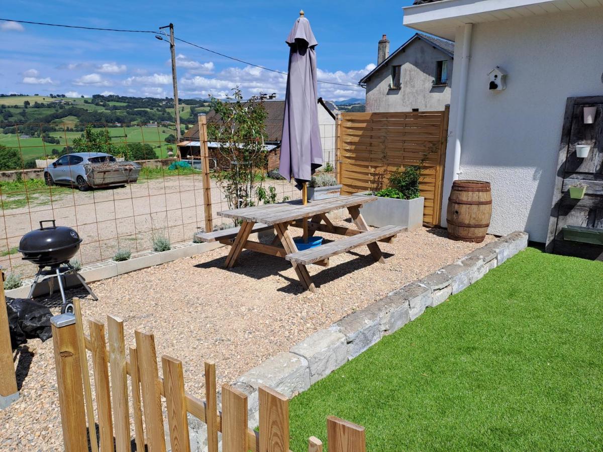 Holiday home Puy Chavaroche Met Uniek Uitzicht